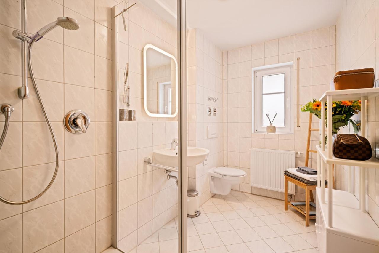Haus Felchen - Apartment 2 - Auenwald - Mit Priv Strandzugang Friedrichshafen Exteriör bild
